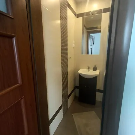 11 Hostel